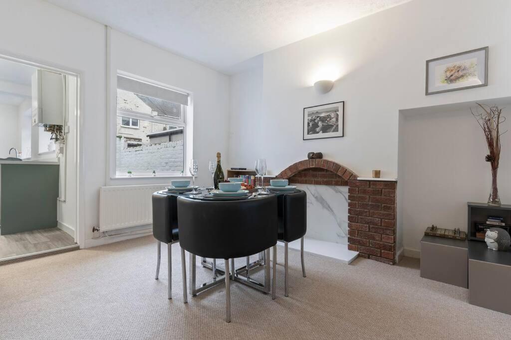 Elton House - Prime Location - Free Parking, Fast Wifi And Smart Tv By Yoko Property Redcar Exterior foto