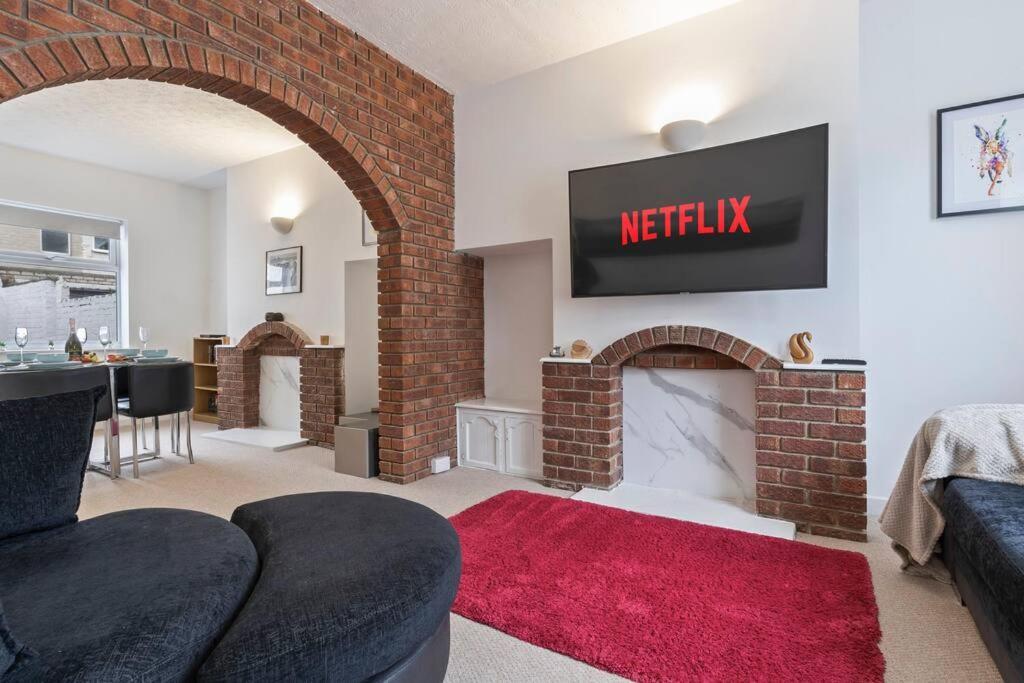 Elton House - Prime Location - Free Parking, Fast Wifi And Smart Tv By Yoko Property Redcar Exterior foto